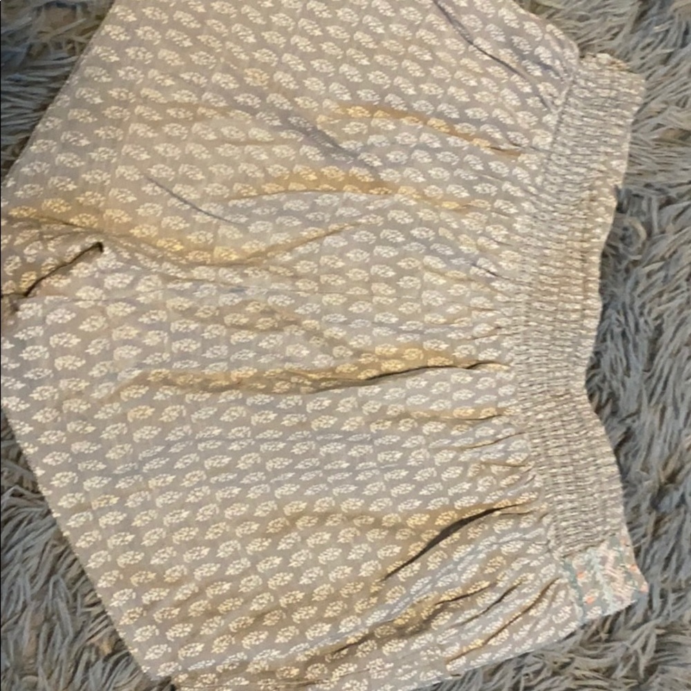Shorts - Picture 4 of 5